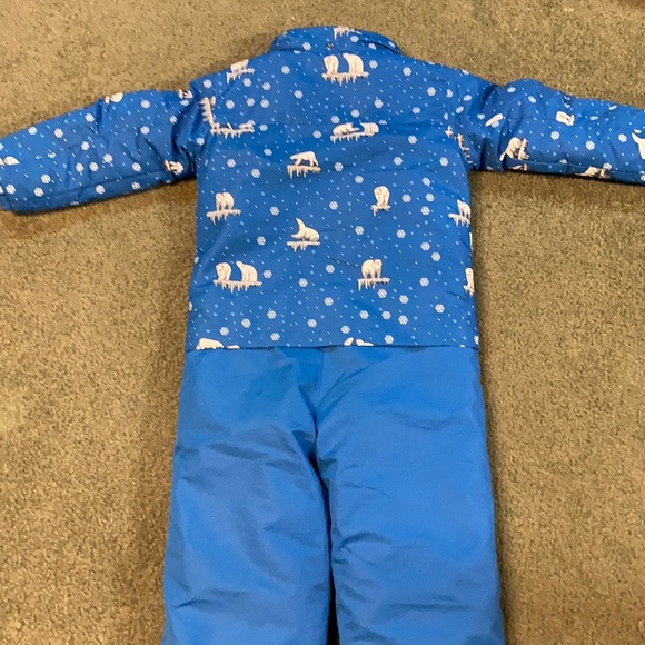 SNOW SUIT (full body-one piece). 3T Unisex - Picture 5 of 5
